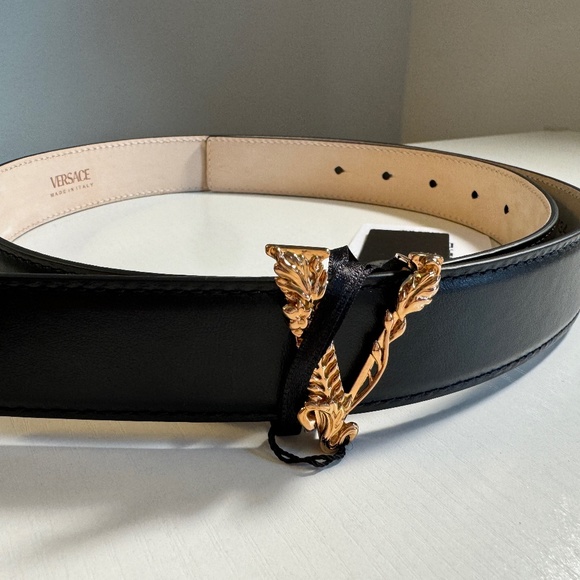 Brand new Versace Black belt for women - Picture 7 of 7